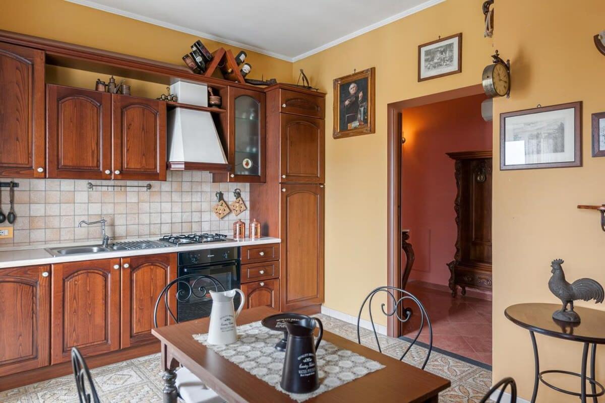 La Musica In The Heart Of Sorrento, 100 M From Station Apartamento Exterior foto