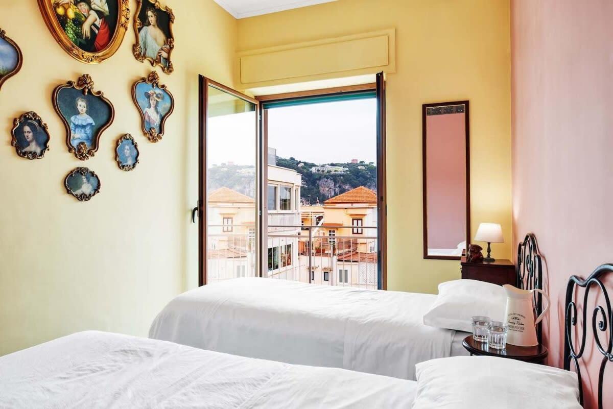 La Musica In The Heart Of Sorrento, 100 M From Station Apartamento Exterior foto